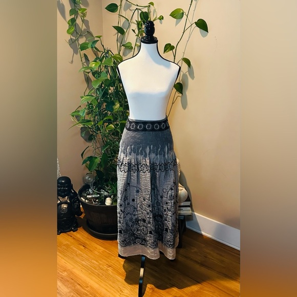 Bohemian Lapis Strapless Midi Dress or Skirt in Floral Gray and Black - Picture 3 of 14